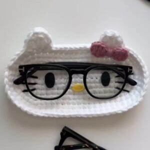 Crochet Bear Glasses Holder, Teddy Bear Eyeglass Tray, Gift For Him, Gift For Her, Mother’s Day Gift, Kitty Glasses Holder, Bear Case Holder