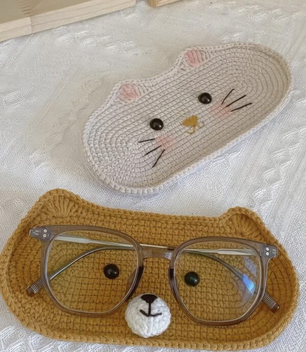 Crochet Bear Glasses Holder, Teddy Bear Eyeglass Tray, Gift For Him, Gift For Her, Mother’s Day Gift, Glasses Holder, Bear Case For Glasses
