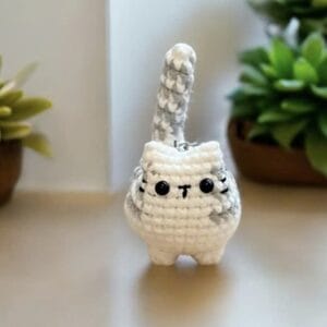Crochet Cute Cat Keychain, Handmade Mini Crochet Amigurumi Cat Keychain