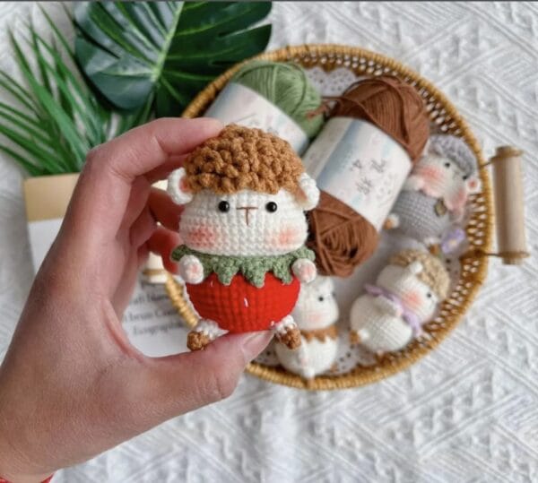 Handmade Crochet Sheep Keychain – Adorable Gift for Sheep Lovers, Cute Amigurumi Plush, Kawaii Bag Charm, Soft Wool Animal Keyring,Cute Gift - Image 3